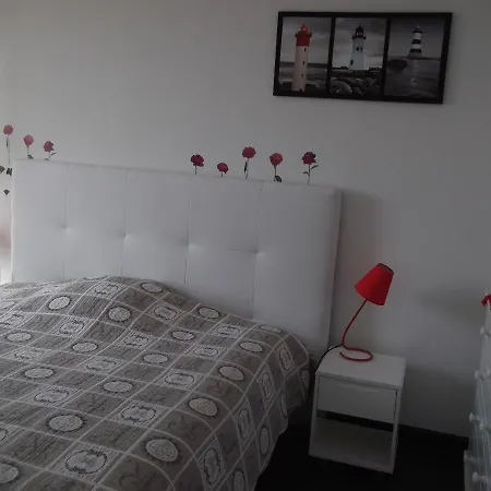 Oyala Avec Piscine, Spacieuse Et De Qualite Villa *