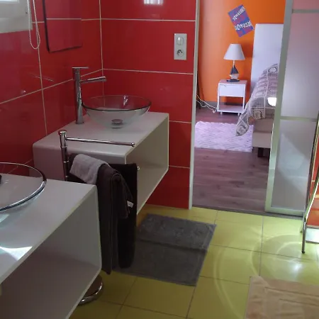 فيلة Oyala Avec Piscine, Spacieuse Et De Qualite سان بيار دو أوليرون